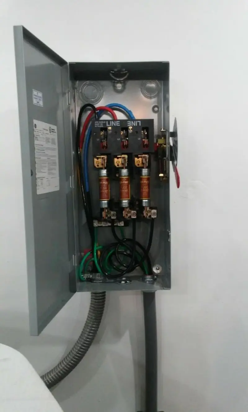 Three-phase disconnect switch installed for Smoke Detector Installation in West Hanover